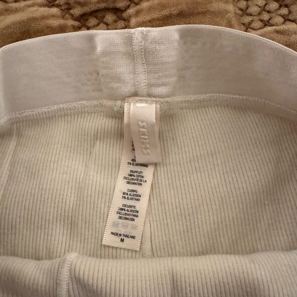 SKIMS White Intimates Set - Picture 7 of 10